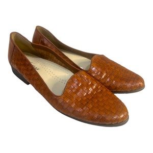 TROTTERS | Liz Woven Leather Slip-On Loafers 9 NEW
